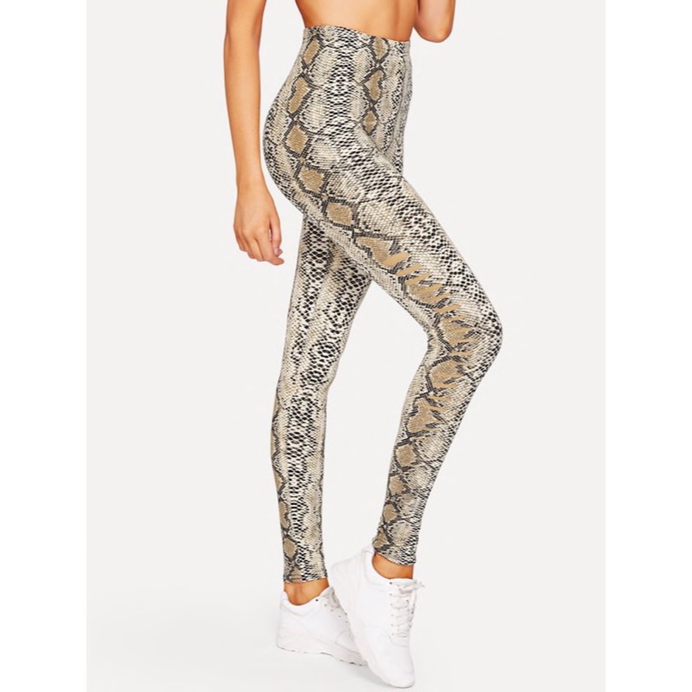 Snake print leggings